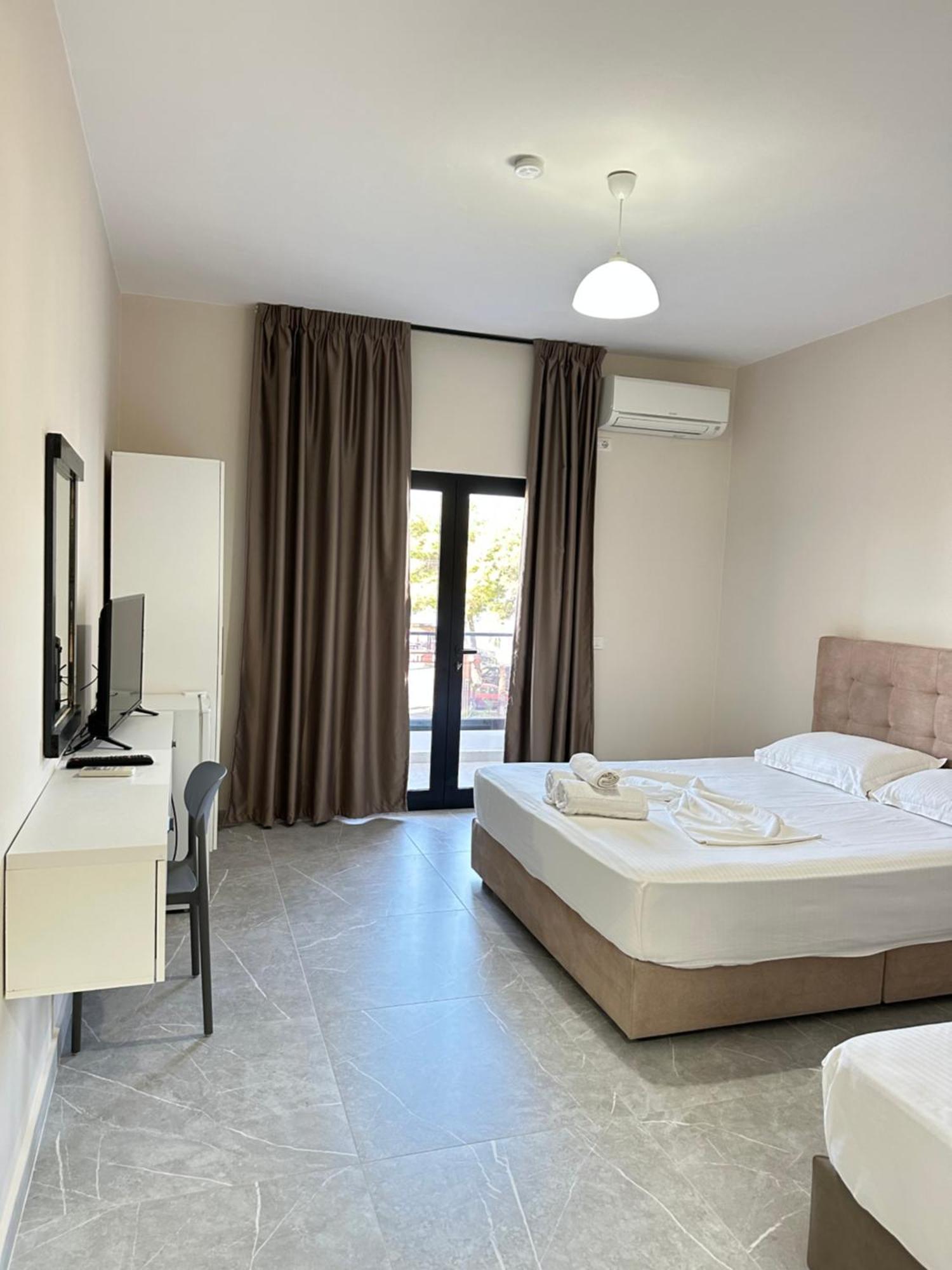 Molla Hotel Restorant Shengjin Luaran gambar