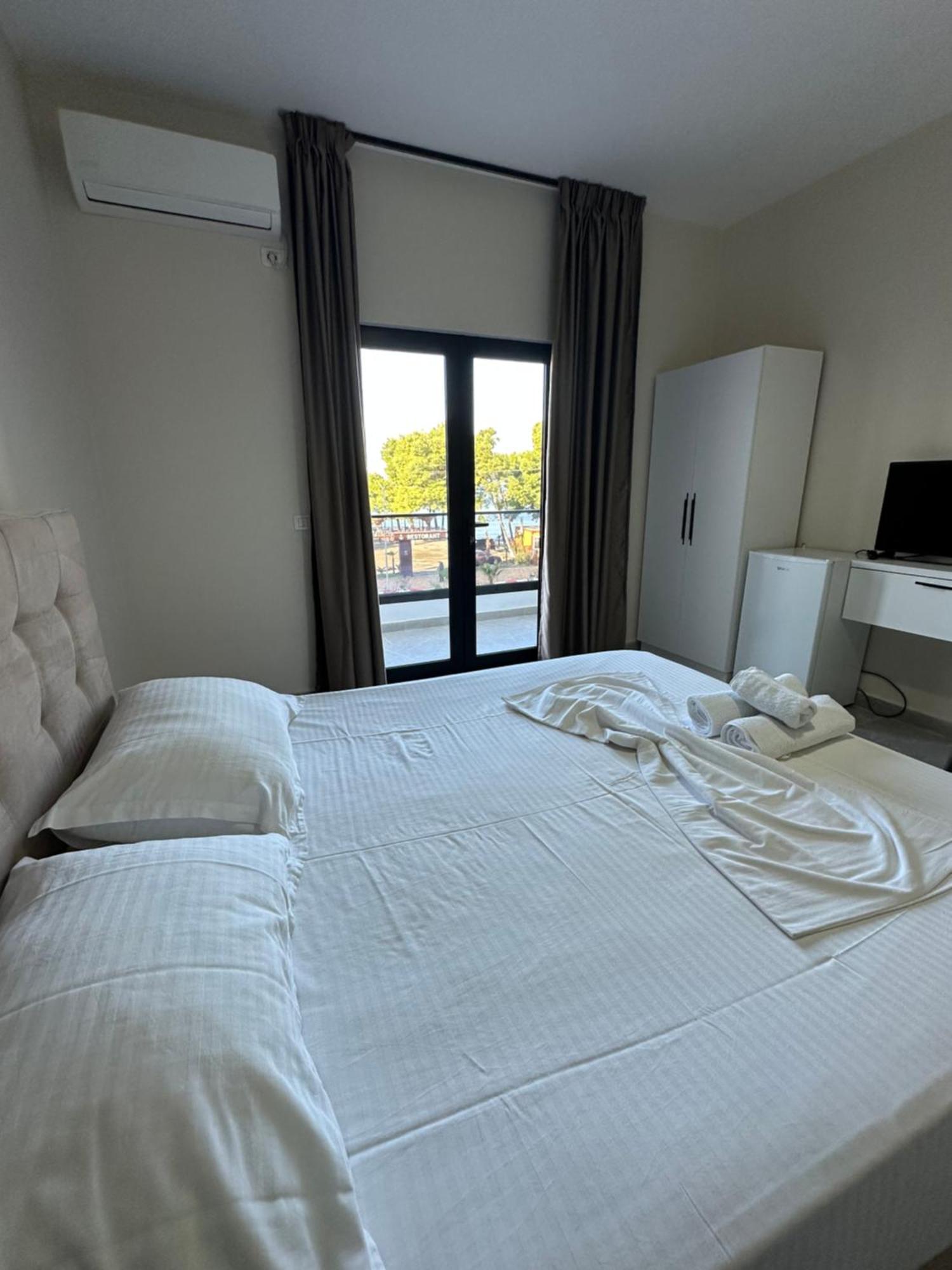 Molla Hotel Restorant Shengjin Luaran gambar