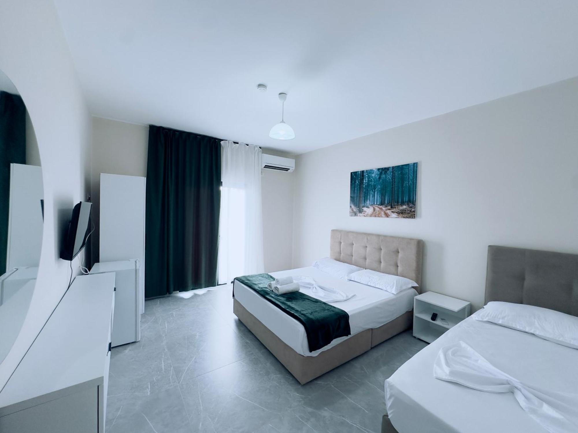 Molla Hotel Restorant Shengjin Luaran gambar